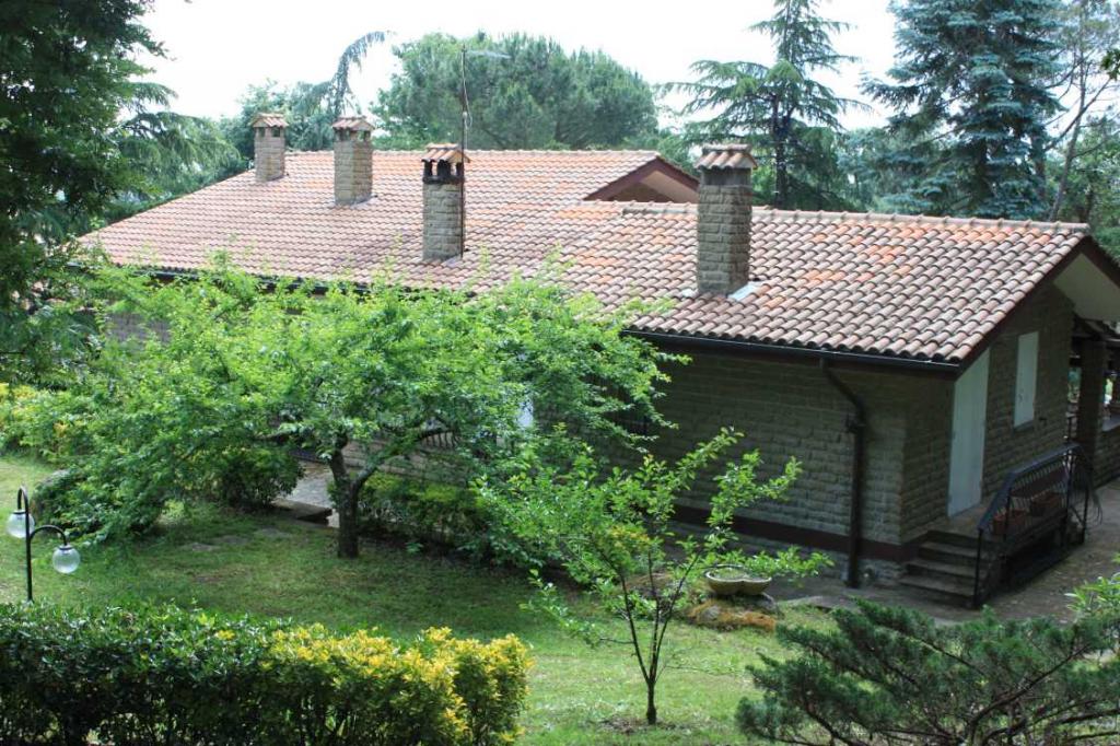Villa in vendita a Manziana, 6 locali, zona Località: lefornaci, prezzo € 390.000 | CambioCasa.it