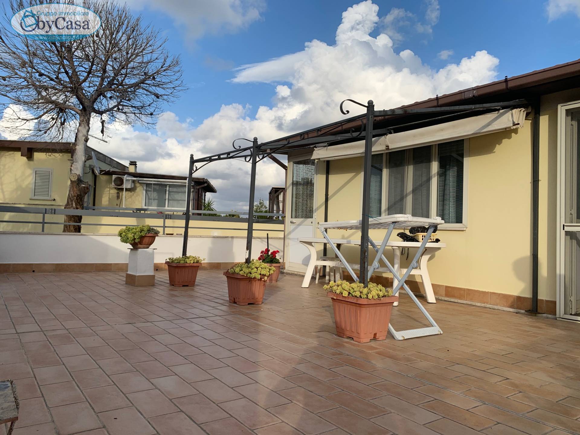 Appartamento in vendita a Santa Marinella, 4 locali, zona Località: Valdambrini, prezzo € 175.000 | CambioCasa.it
