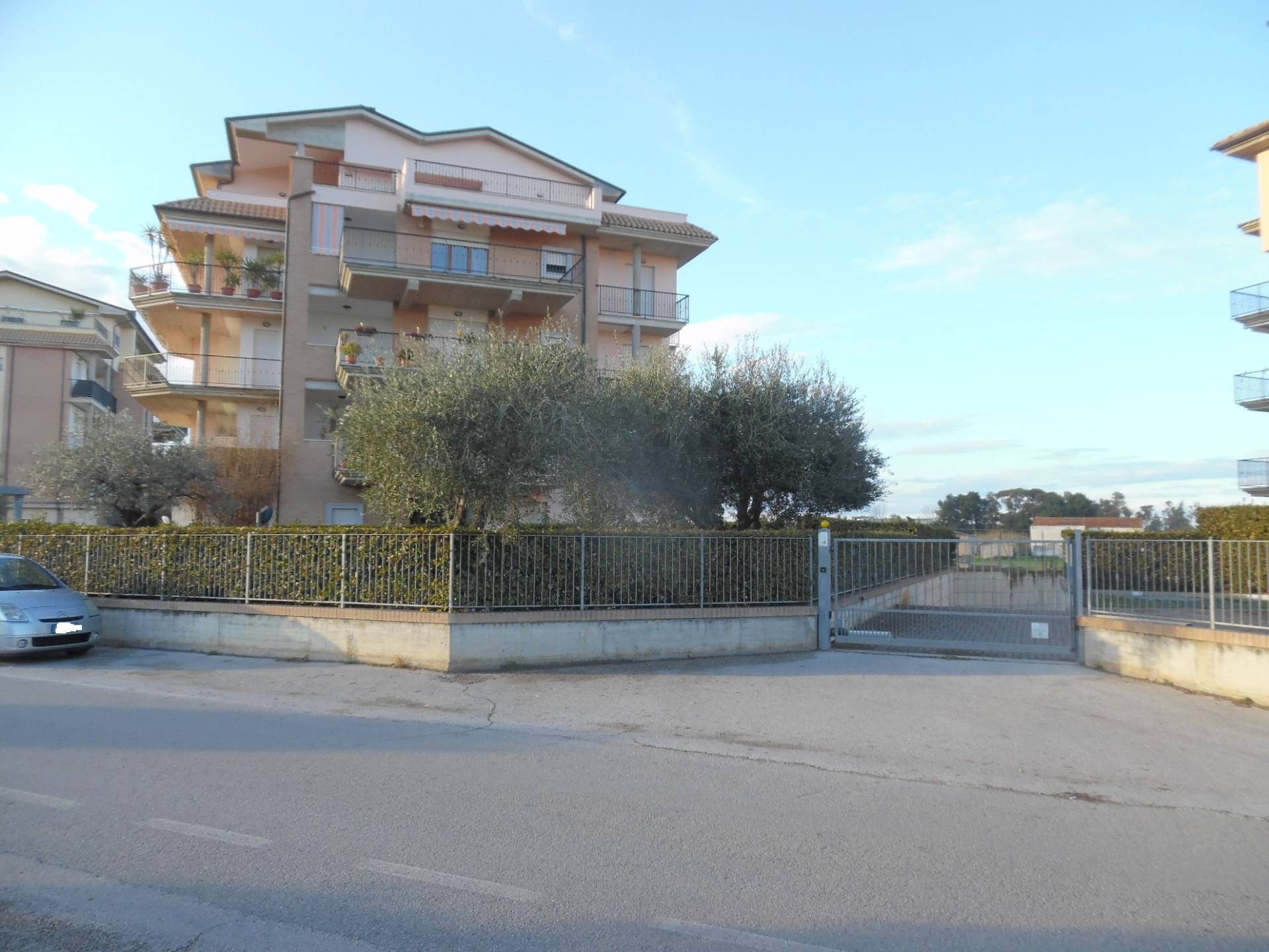 Appartamento in vendita a Martinsicuro, 3 locali, zona Località: ZonaMare, prezzo € 158.000 | PortaleAgenzieImmobiliari.it