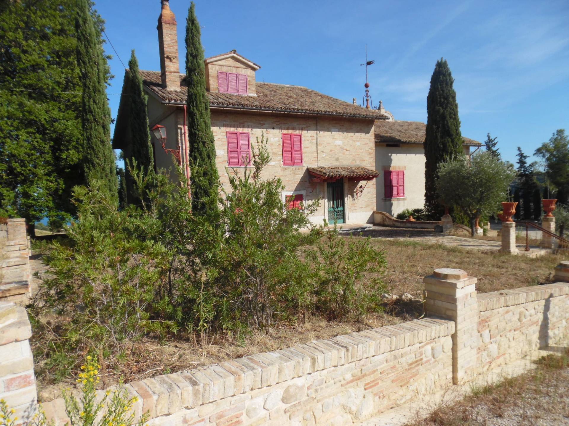 Villa in vendita a Grottammare, 8 locali, zona Località: Residenziale, prezzo € 520.000 | PortaleAgenzieImmobiliari.it