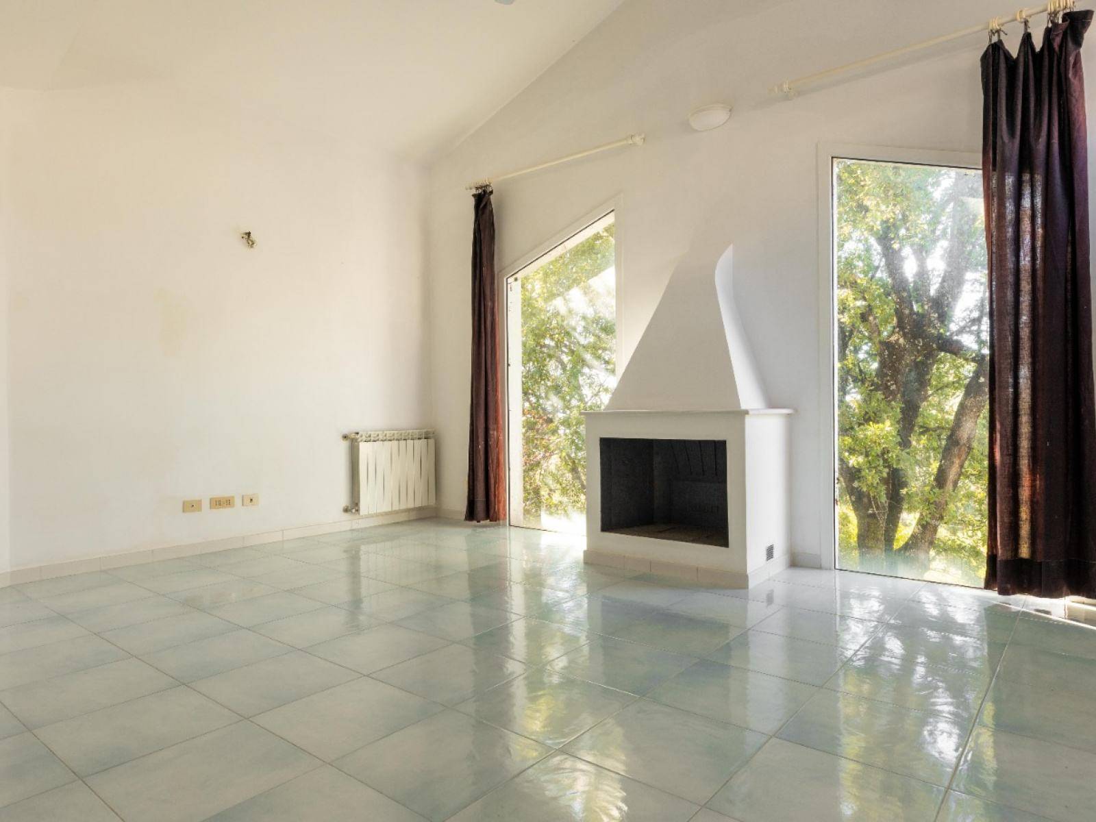 Villa in vendita a Trevignano Romano, 5 locali, prezzo € 630.000 | CambioCasa.it