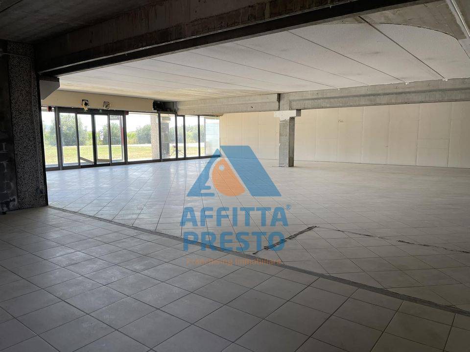 Attività / Licenza in affitto a San Giuliano Terme, 9999 locali, prezzo € 4.000 | PortaleAgenzieImmobiliari.it