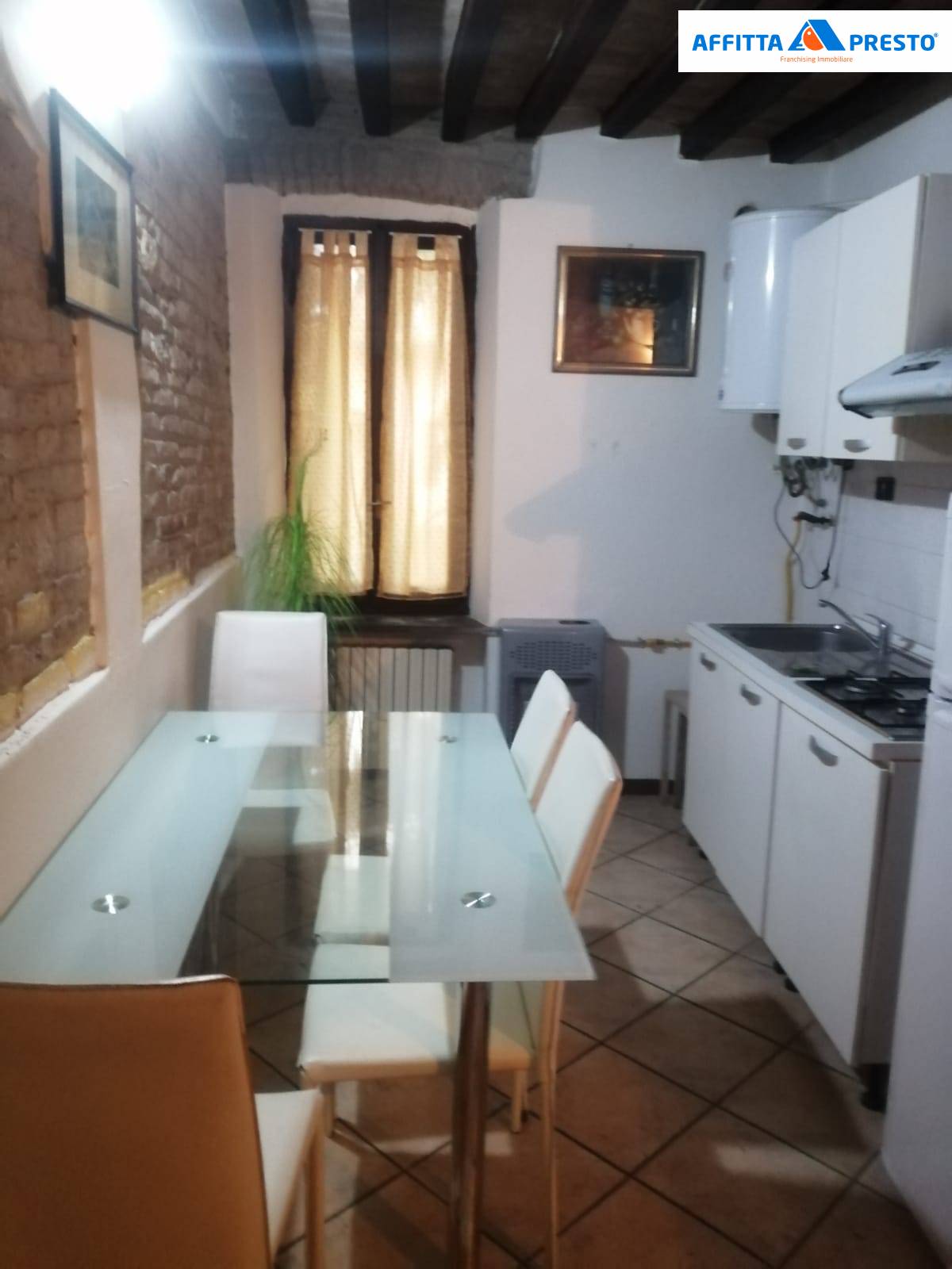 Appartamento in affitto a Parma, 2 locali, zona Località: Centrostorico, prezzo € 900 | PortaleAgenzieImmobiliari.it