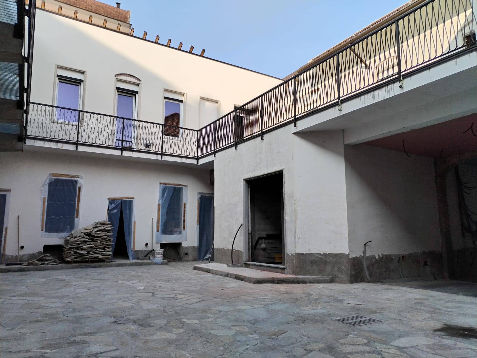 Appartamento in vendita a Busto Arsizio, 60 locali, zona ro, prezzo € 95.000 | PortaleAgenzieImmobiliari.it