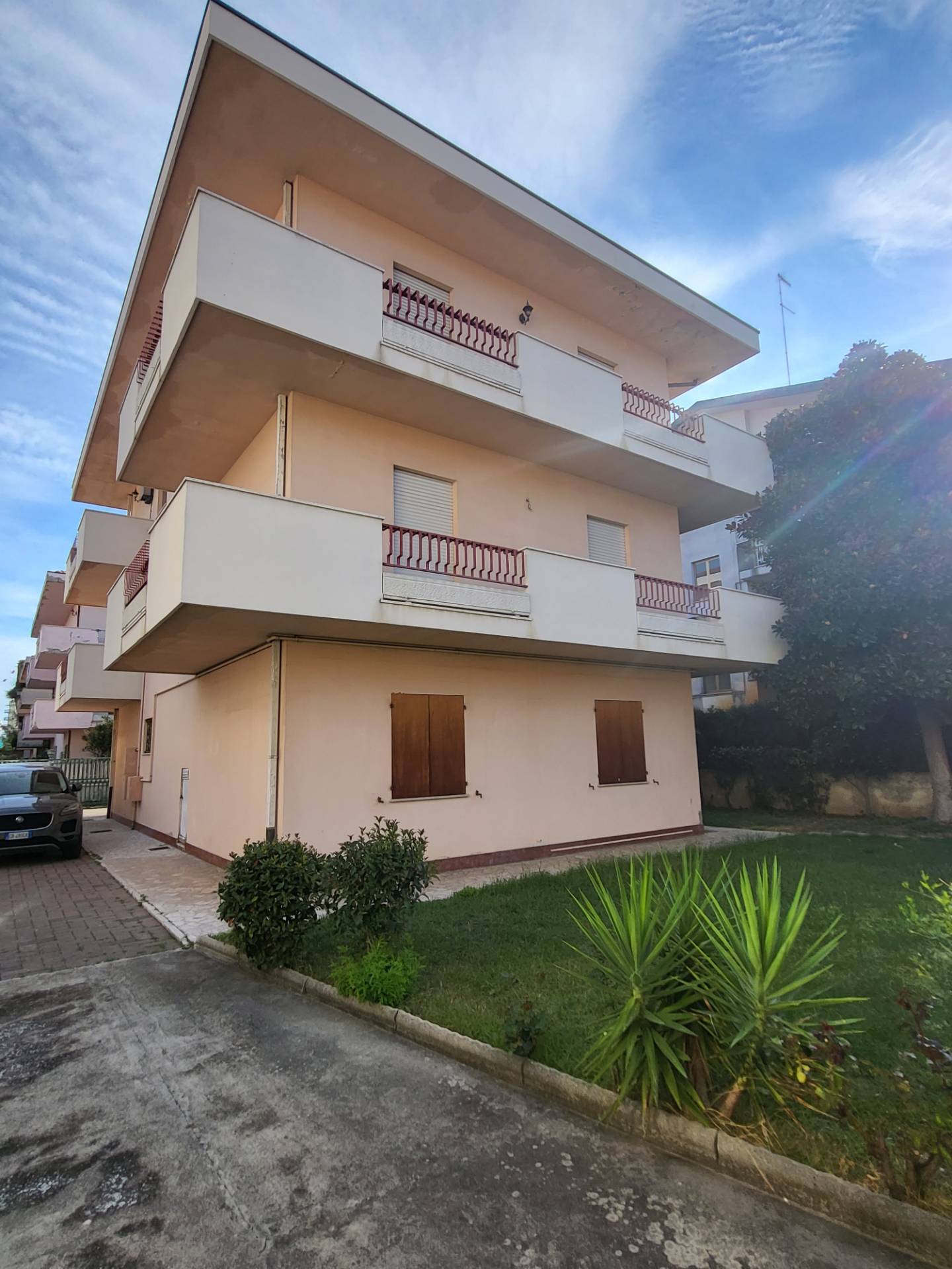 Appartamento in vendita a Montesilvano, 6 locali, prezzo € 205.000 | PortaleAgenzieImmobiliari.it