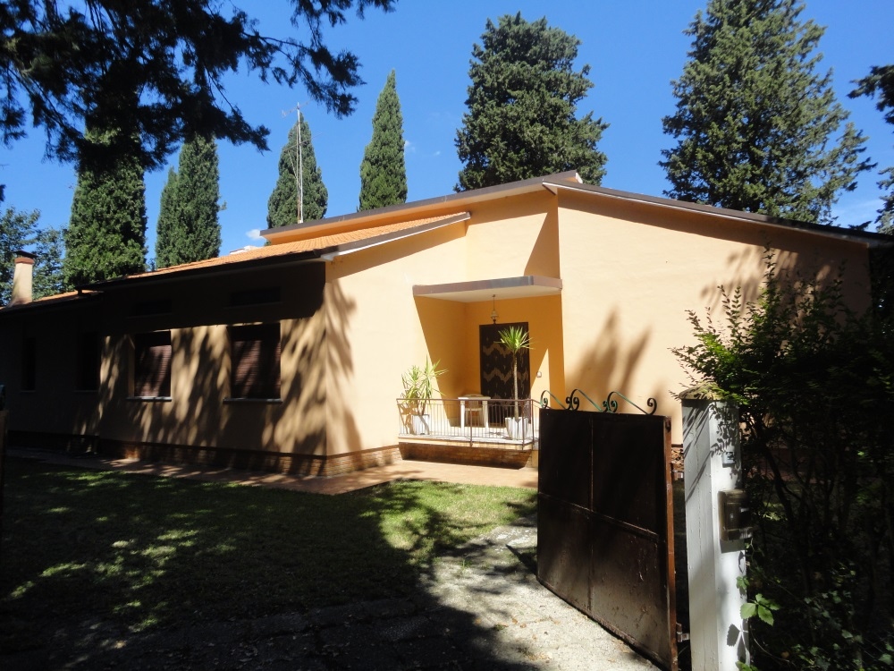 Villa in Vendita a Montecarotto
