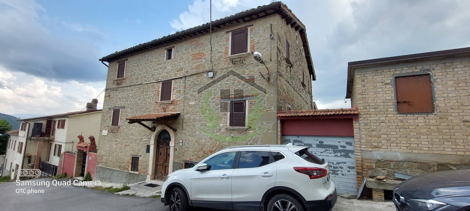 Rustico / Casale in vendita a Roccafluvione, 11 locali, prezzo € 250.000 | CambioCasa.it
