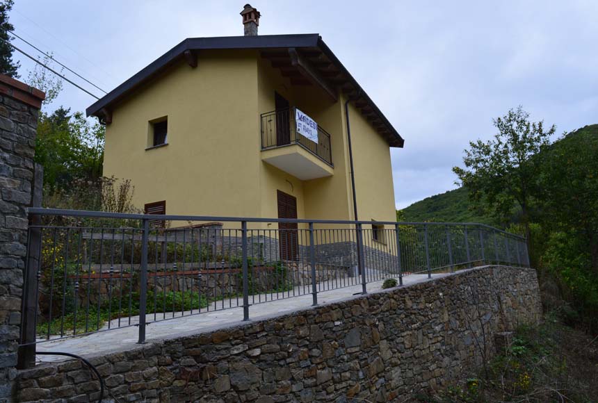 Villa in vendita a Mallare, 4 locali, prezzo € 170.000 | PortaleAgenzieImmobiliari.it