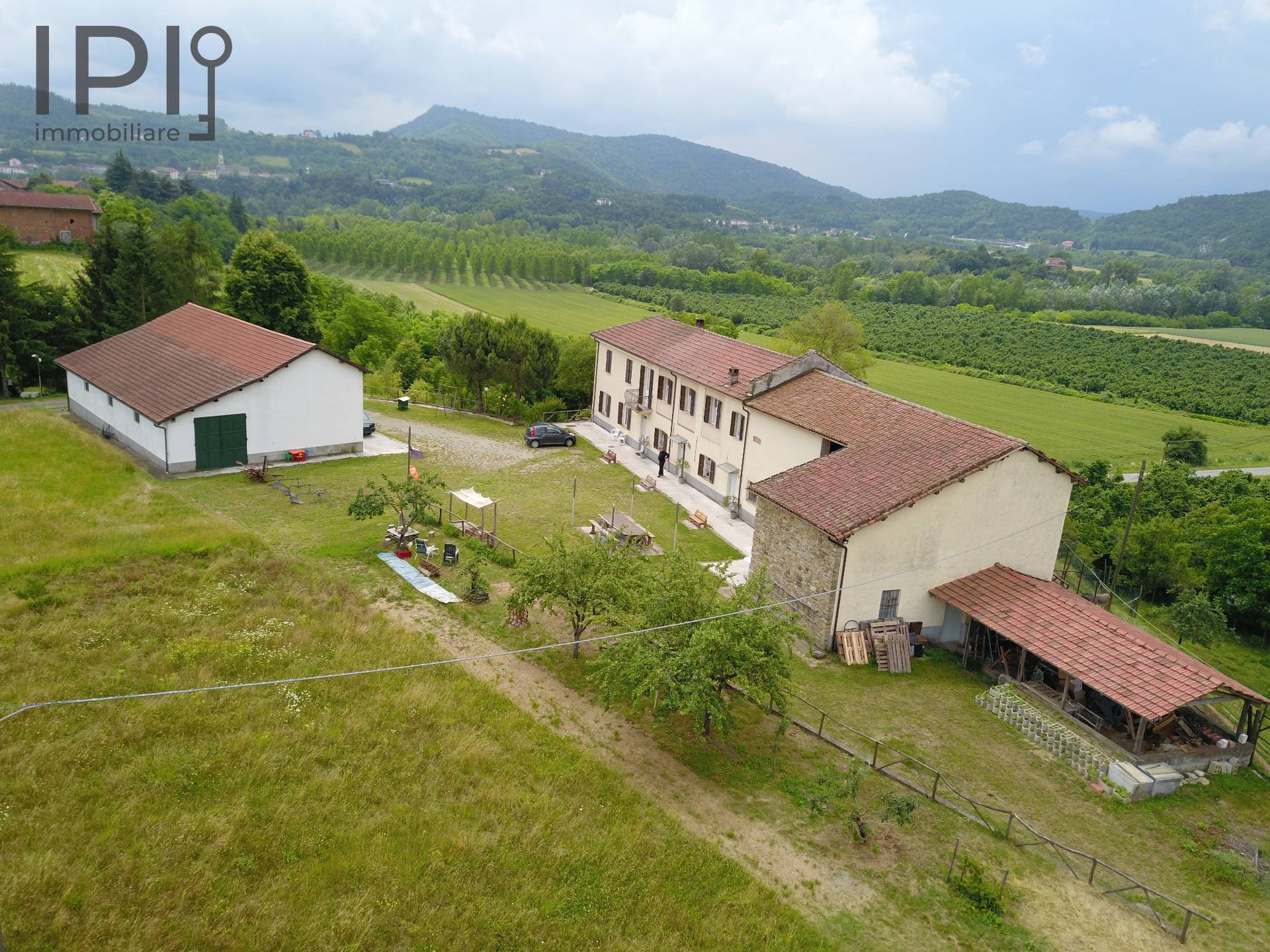 Rustico / Casale in vendita a Spigno Monferrato, 18 locali, prezzo € 289.000 | PortaleAgenzieImmobiliari.it