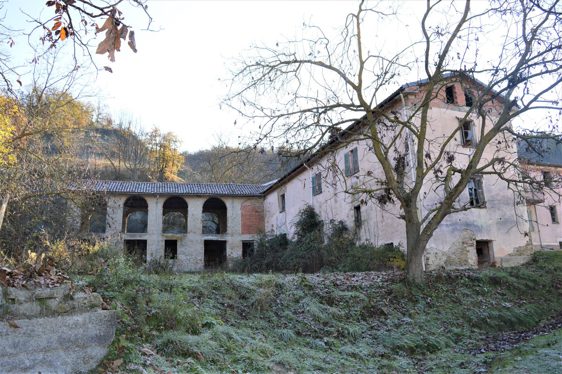 Rustico / Casale in vendita a Spigno Monferrato, 12 locali, prezzo € 55.000 | PortaleAgenzieImmobiliari.it