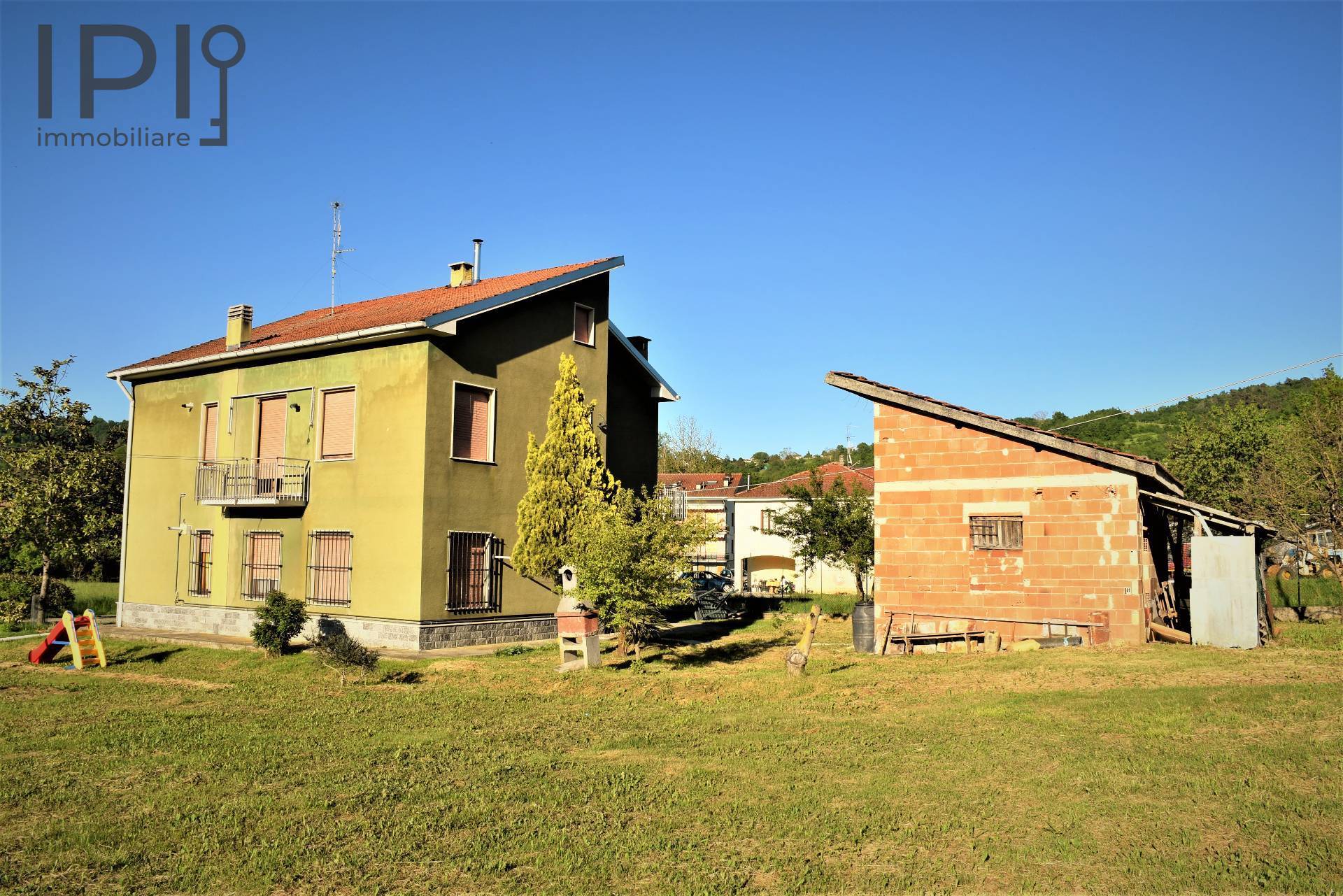 Villa in vendita a Dego, 8 locali, prezzo € 170.000 | PortaleAgenzieImmobiliari.it