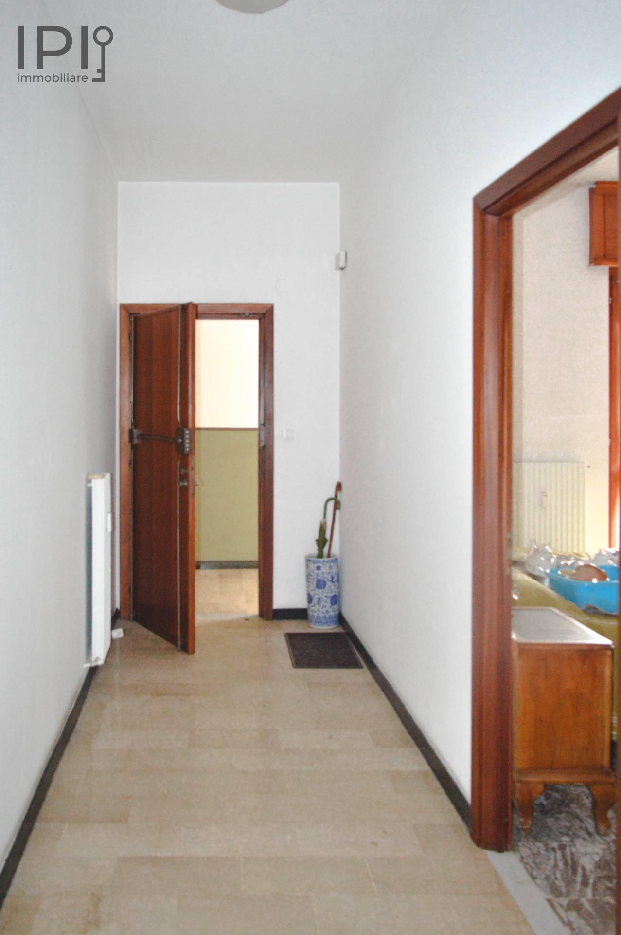 Appartamento in vendita a Carcare, 5 locali, prezzo € 85.000 | PortaleAgenzieImmobiliari.it