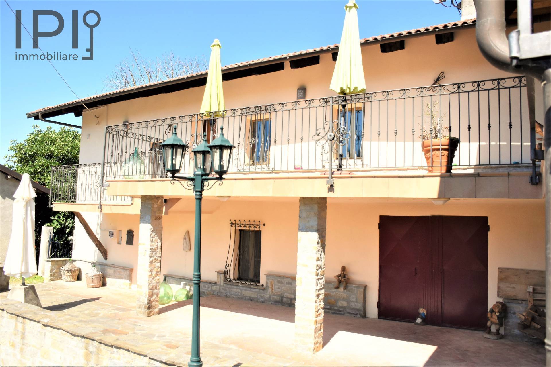 Villa in vendita a Spigno Monferrato, 6 locali, prezzo € 225.000 | PortaleAgenzieImmobiliari.it