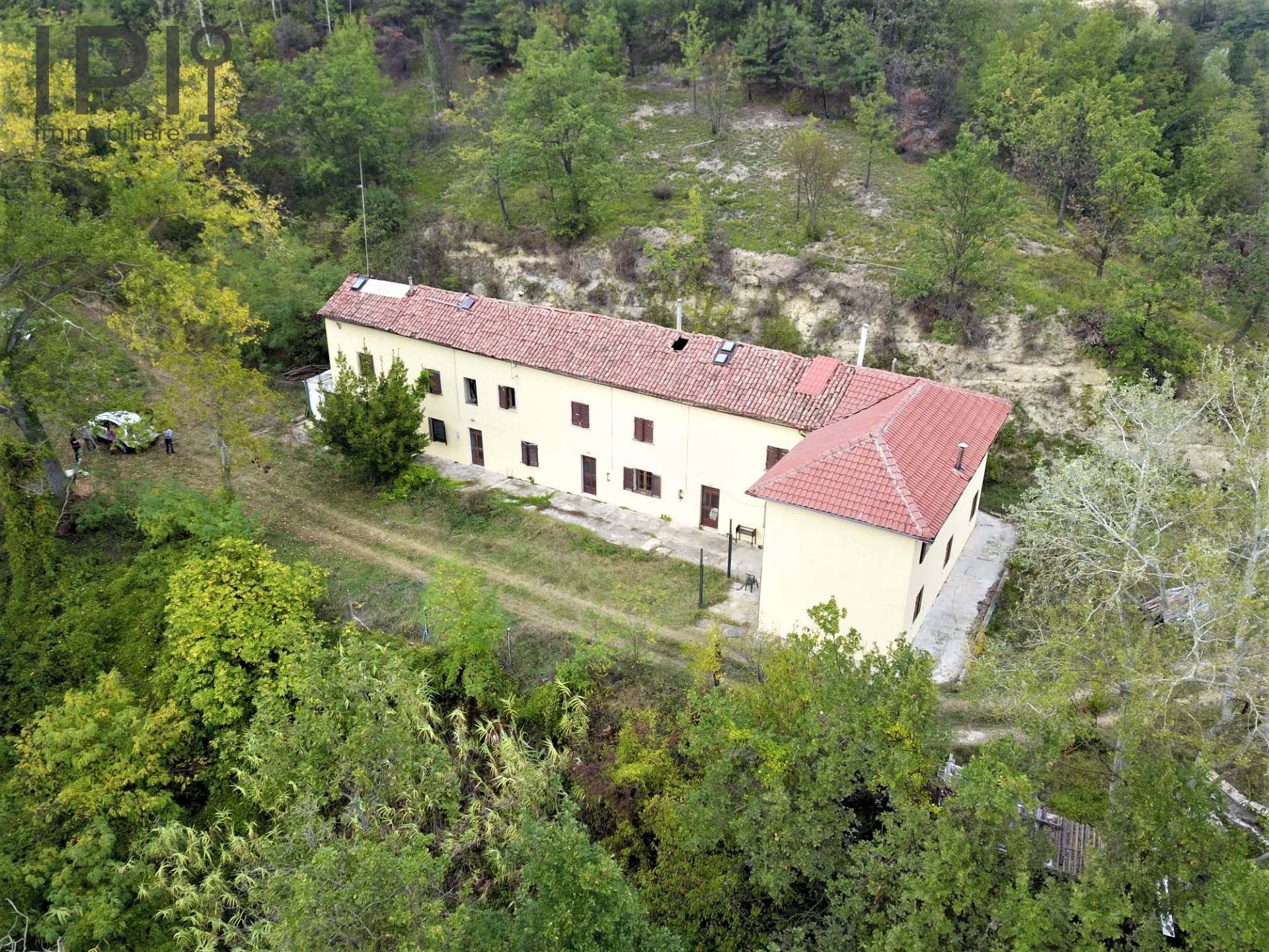 Villa in vendita a Loazzolo, 20 locali, prezzo € 250.000 | PortaleAgenzieImmobiliari.it