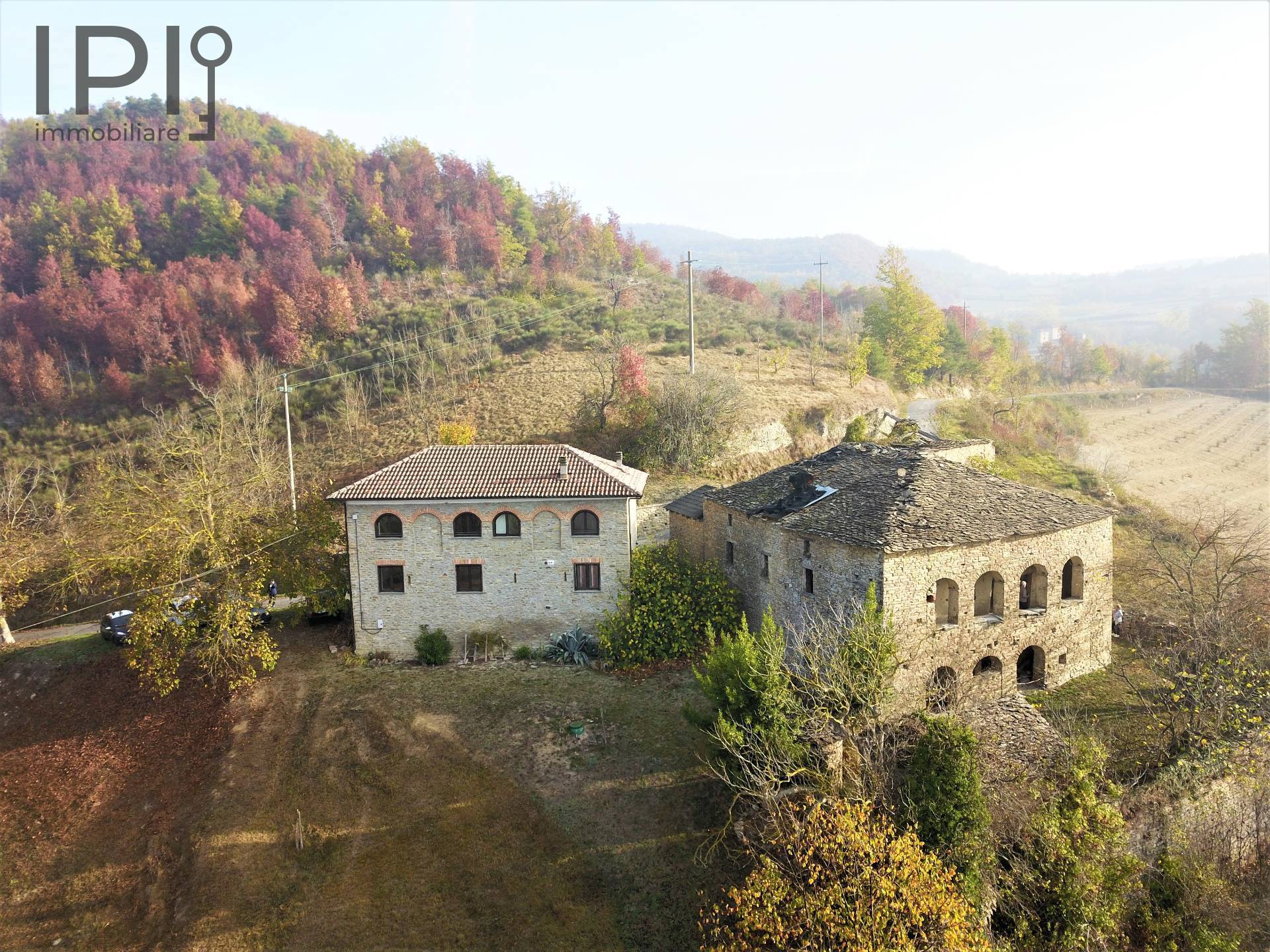 Villa in vendita a Castelletto Uzzone, 19 locali, zona Località: ScalettaUzzone, prezzo € 320.000 | PortaleAgenzieImmobiliari.it