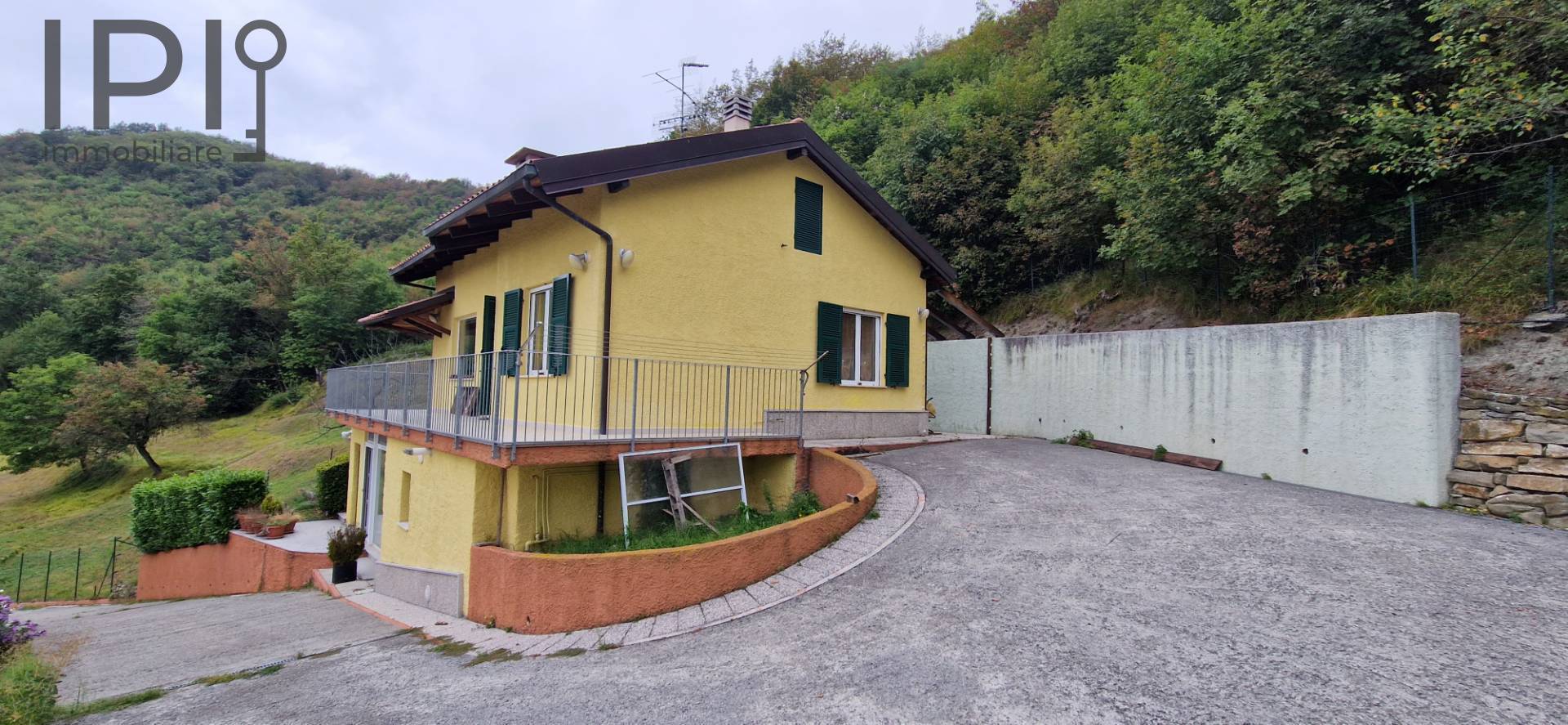Villa in vendita a Plodio, 5 locali, zona Località: PlodioAlto, prezzo € 199.000 | PortaleAgenzieImmobiliari.it