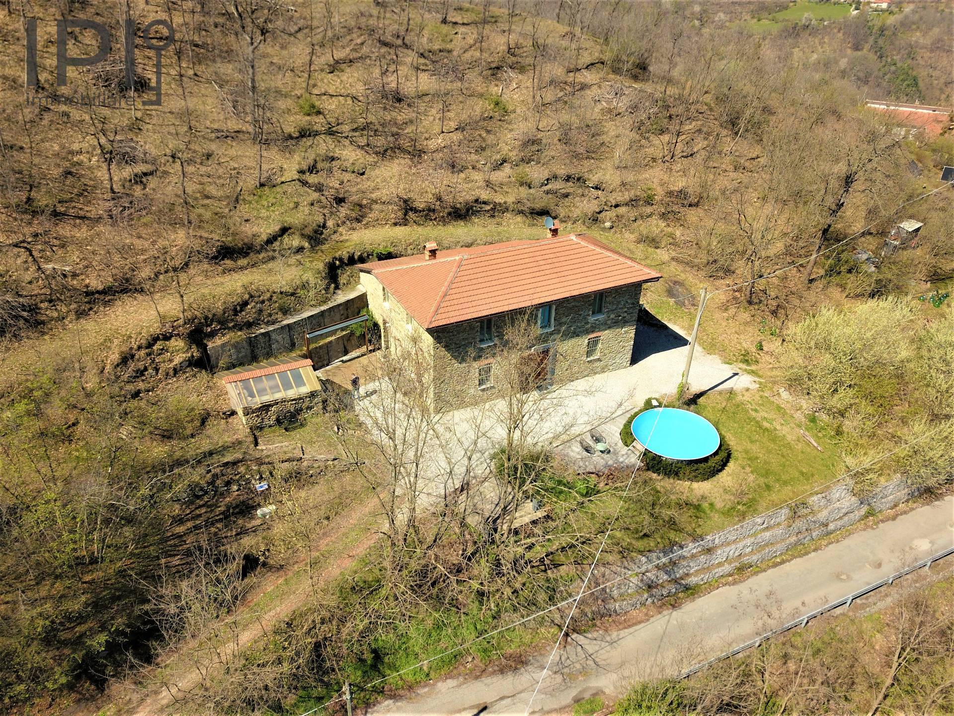 Villa in vendita a Dego, 7 locali, zona a, prezzo € 280.000 | PortaleAgenzieImmobiliari.it