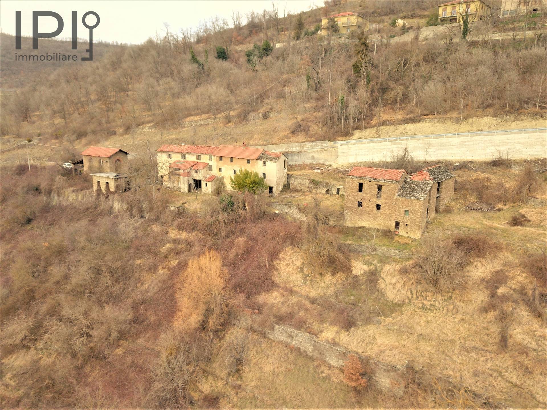 Rustico / Casale in vendita a Saliceto, 12 locali, prezzo € 100.000 | PortaleAgenzieImmobiliari.it