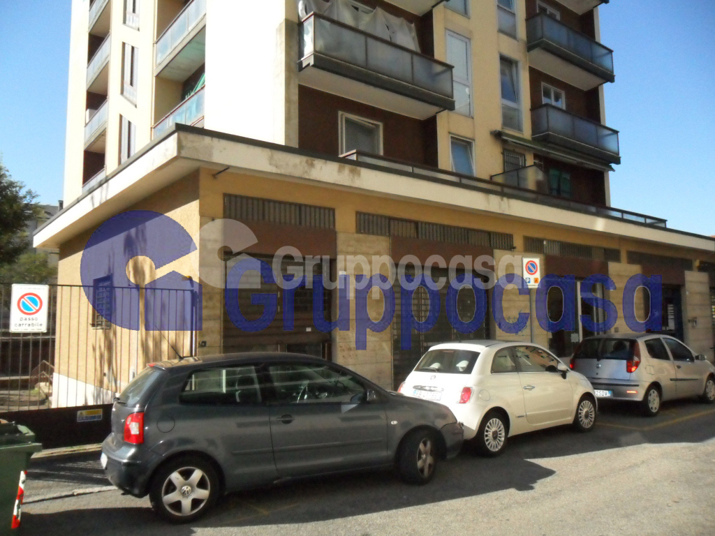 Negozio / Locale in vendita a Abbiategrasso, 9999 locali, zona adina, prezzo € 70.000 | PortaleAgenzieImmobiliari.it