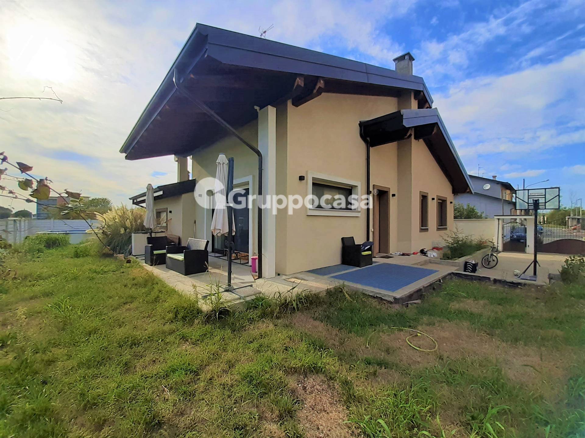 Villa in vendita a Magenta, 4 locali, prezzo € 550.000 | PortaleAgenzieImmobiliari.it