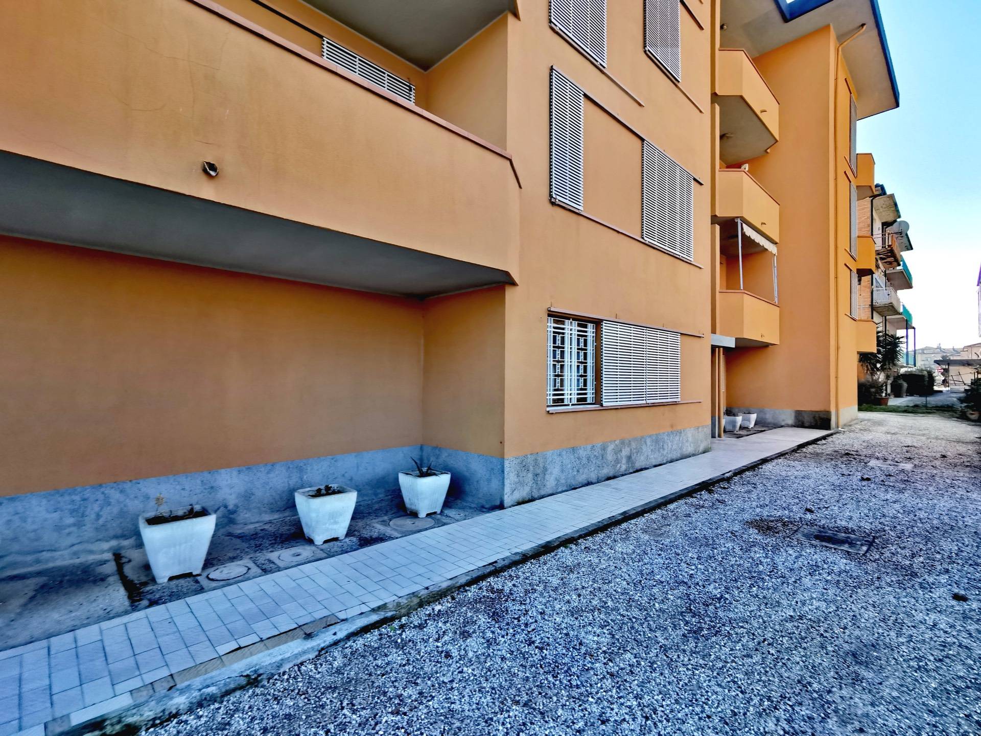 Appartamento in vendita a Pontedera, 6 locali, zona Località: Scolmatore, prezzo € 145.000 | PortaleAgenzieImmobiliari.it