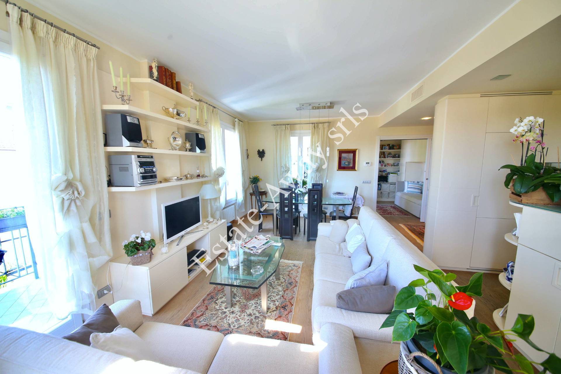 Appartamento in vendita a Bordighera, 4 locali, prezzo € 1.100.000 | PortaleAgenzieImmobiliari.it