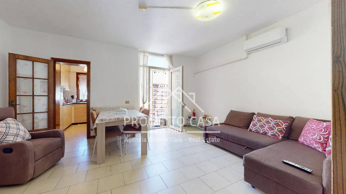 Appartamento in vendita a Viareggio, 5 locali, zona Località: Centro/Semicentro, prezzo € 340.000 | PortaleAgenzieImmobiliari.it