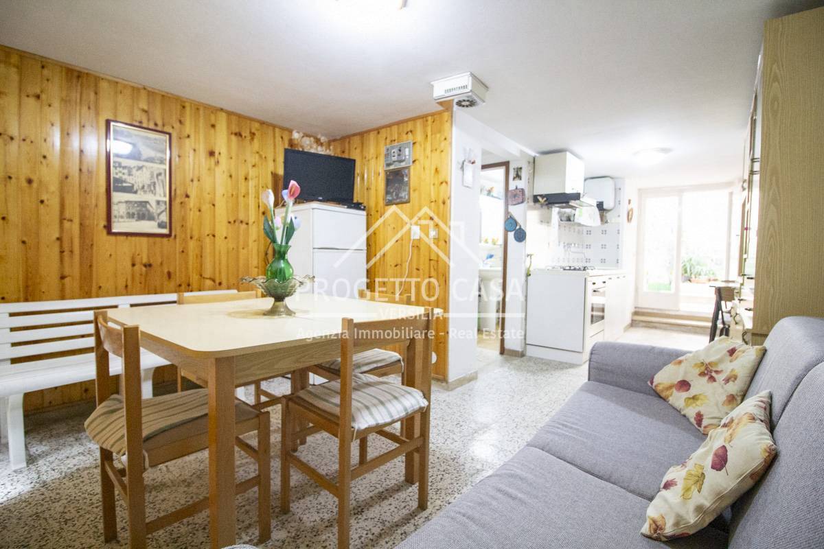 Appartamento in vendita a Camaiore, 4 locali, zona Località: LidodiCamaiore, prezzo € 185.000 | PortaleAgenzieImmobiliari.it