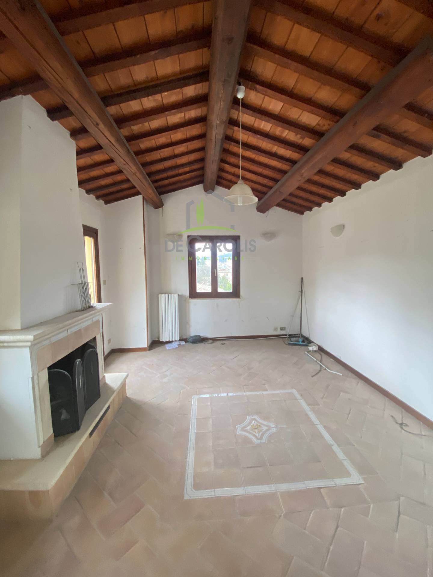 Appartamento in vendita a Ascoli Piceno, 8 locali, zona Località: CentroStorico, prezzo € 240.000 | PortaleAgenzieImmobiliari.it