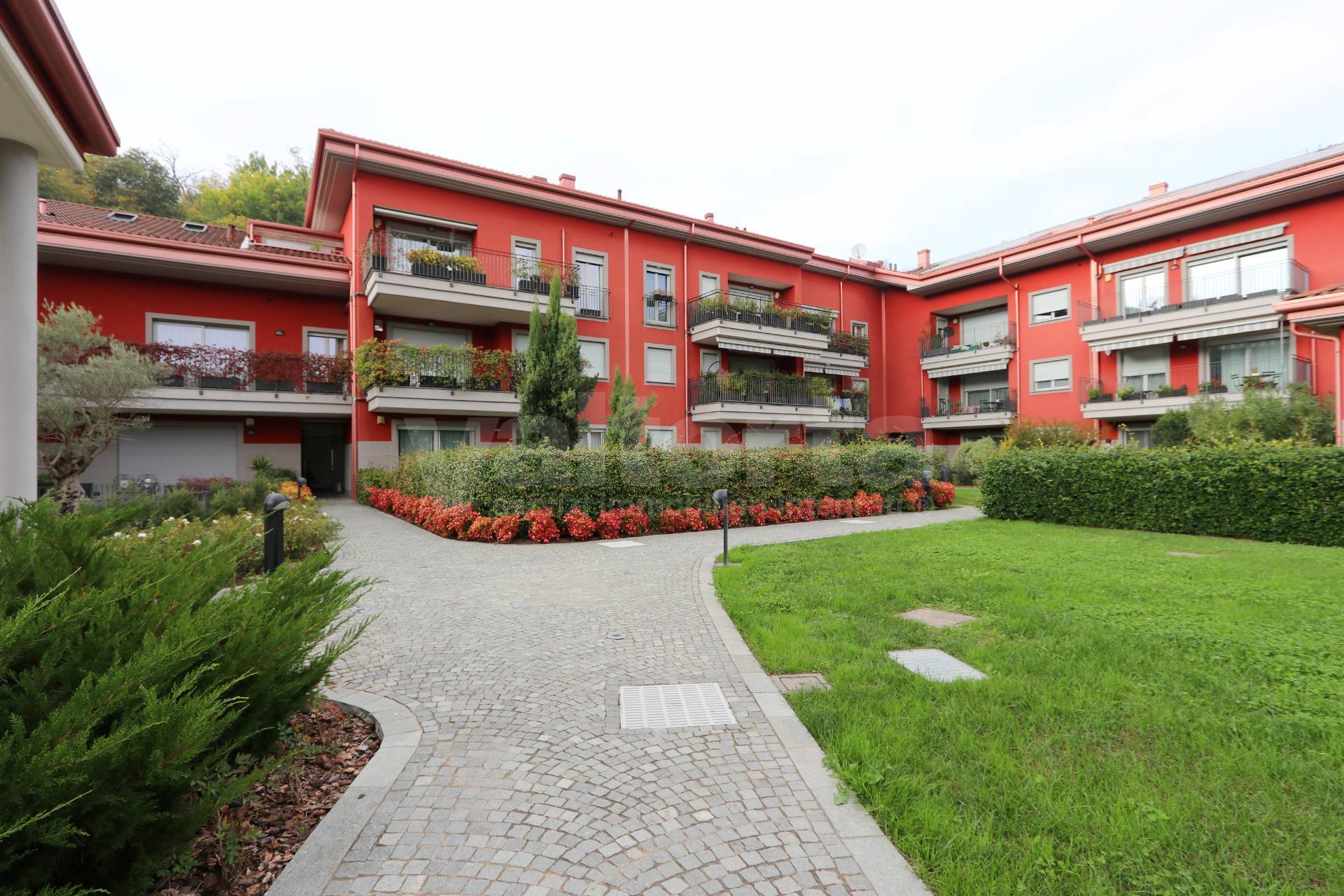 Appartamento in vendita a Verano Brianza, 3 locali, prezzo € 245.000 | PortaleAgenzieImmobiliari.it