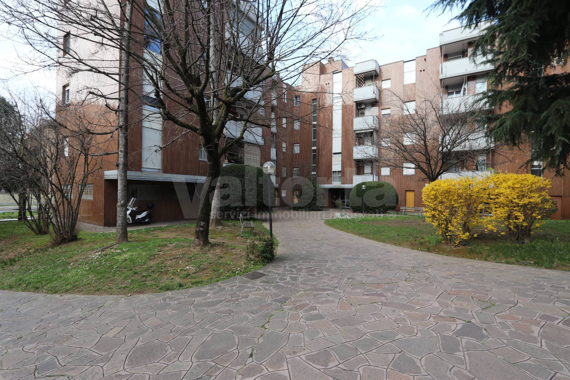 Appartamento in vendita a Vimercate, 3 locali, prezzo € 195.000 | PortaleAgenzieImmobiliari.it