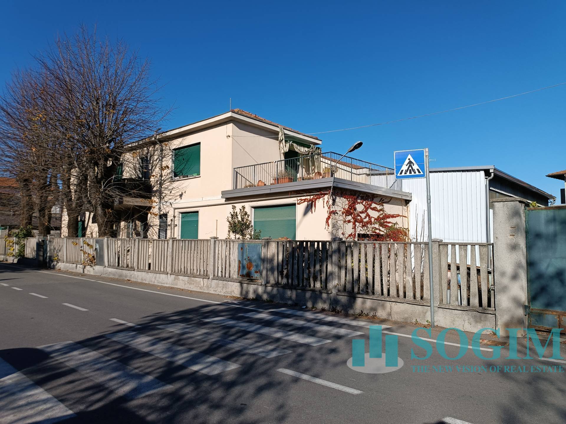 Negozio / Locale in vendita a Lurate Caccivio, 9999 locali, prezzo € 290.000 | PortaleAgenzieImmobiliari.it