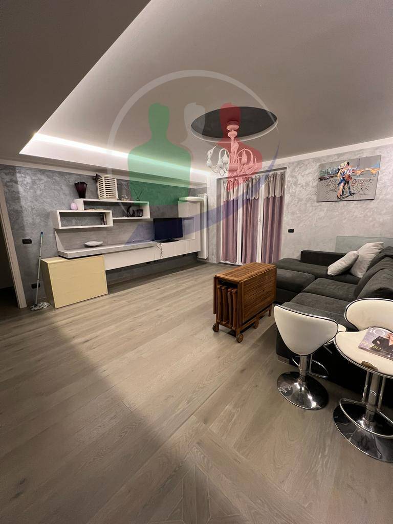 Appartamento in vendita a Albisola Superiore, 4 locali, prezzo € 450.000 | PortaleAgenzieImmobiliari.it