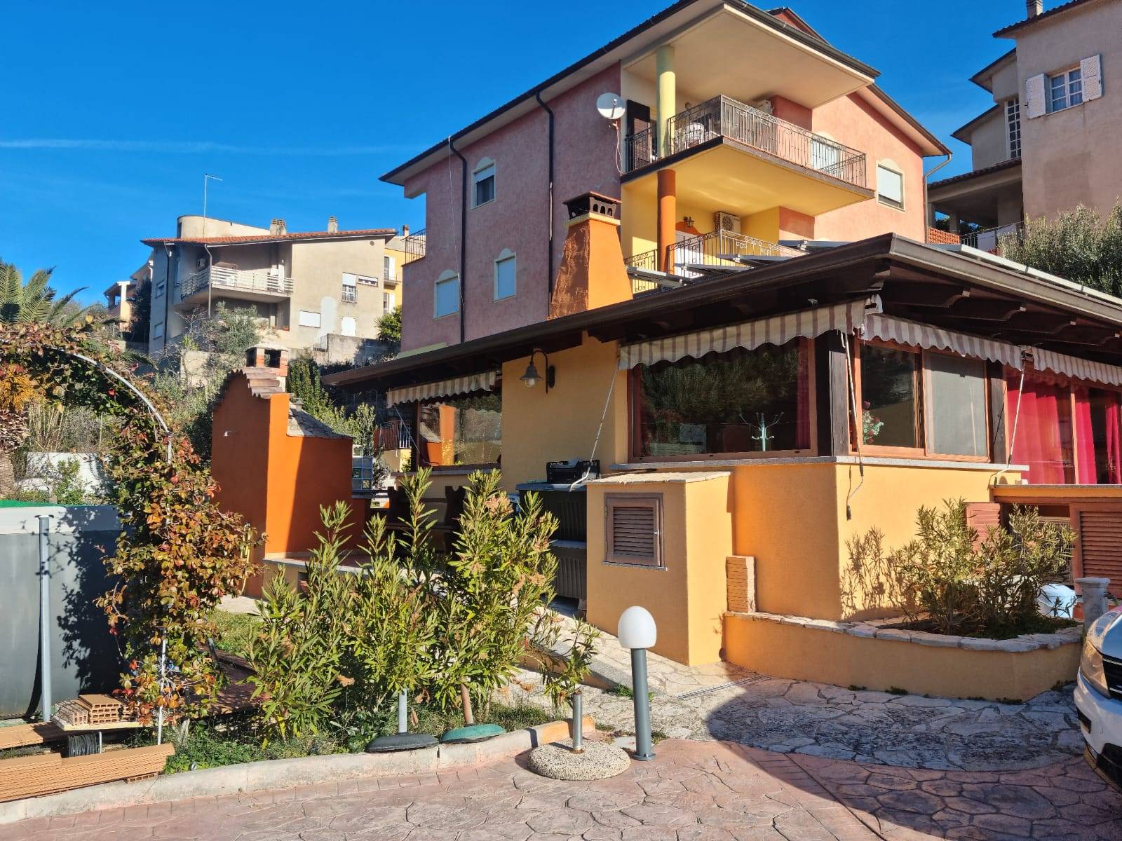 Villa Bifamiliare in vendita a Ozieri, 12 locali, prezzo € 480.000 | PortaleAgenzieImmobiliari.it