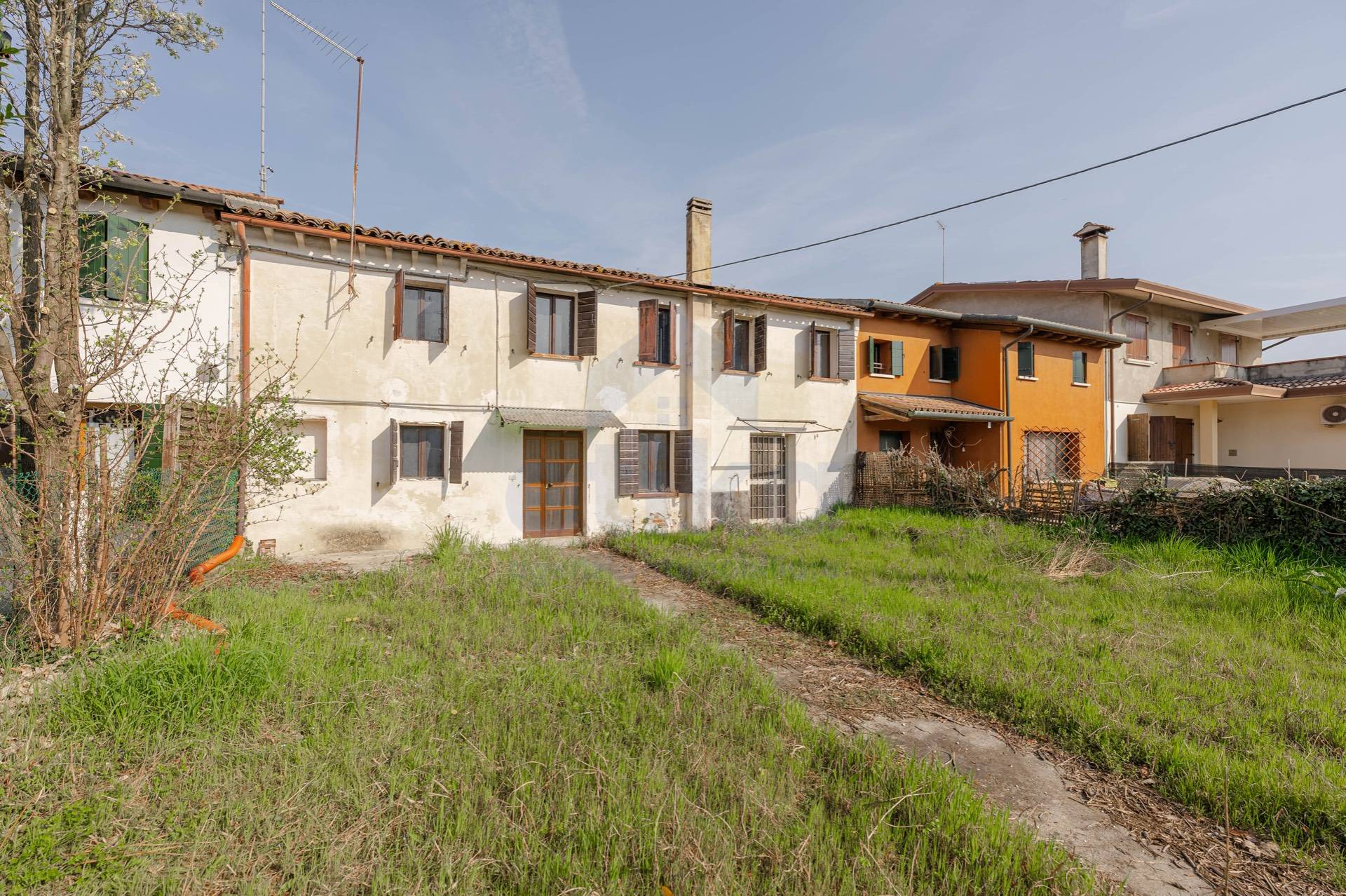 Villa a Schiera in vendita a Morgano, 5 locali, zona ere, prezzo € 55.000 | PortaleAgenzieImmobiliari.it