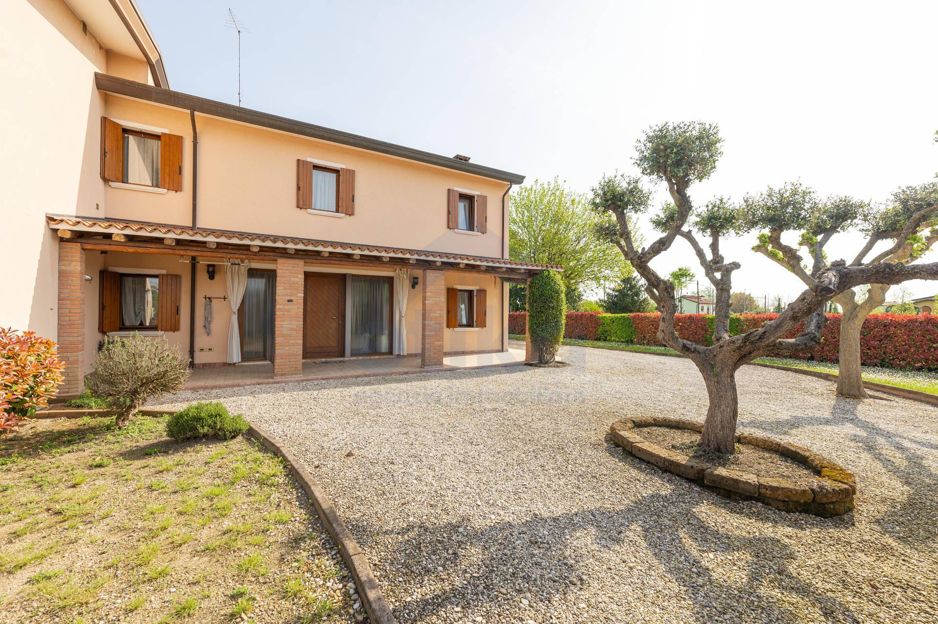 Villa Bifamiliare in vendita a Noventa di Piave, 5 locali, prezzo € 200.000 | PortaleAgenzieImmobiliari.it