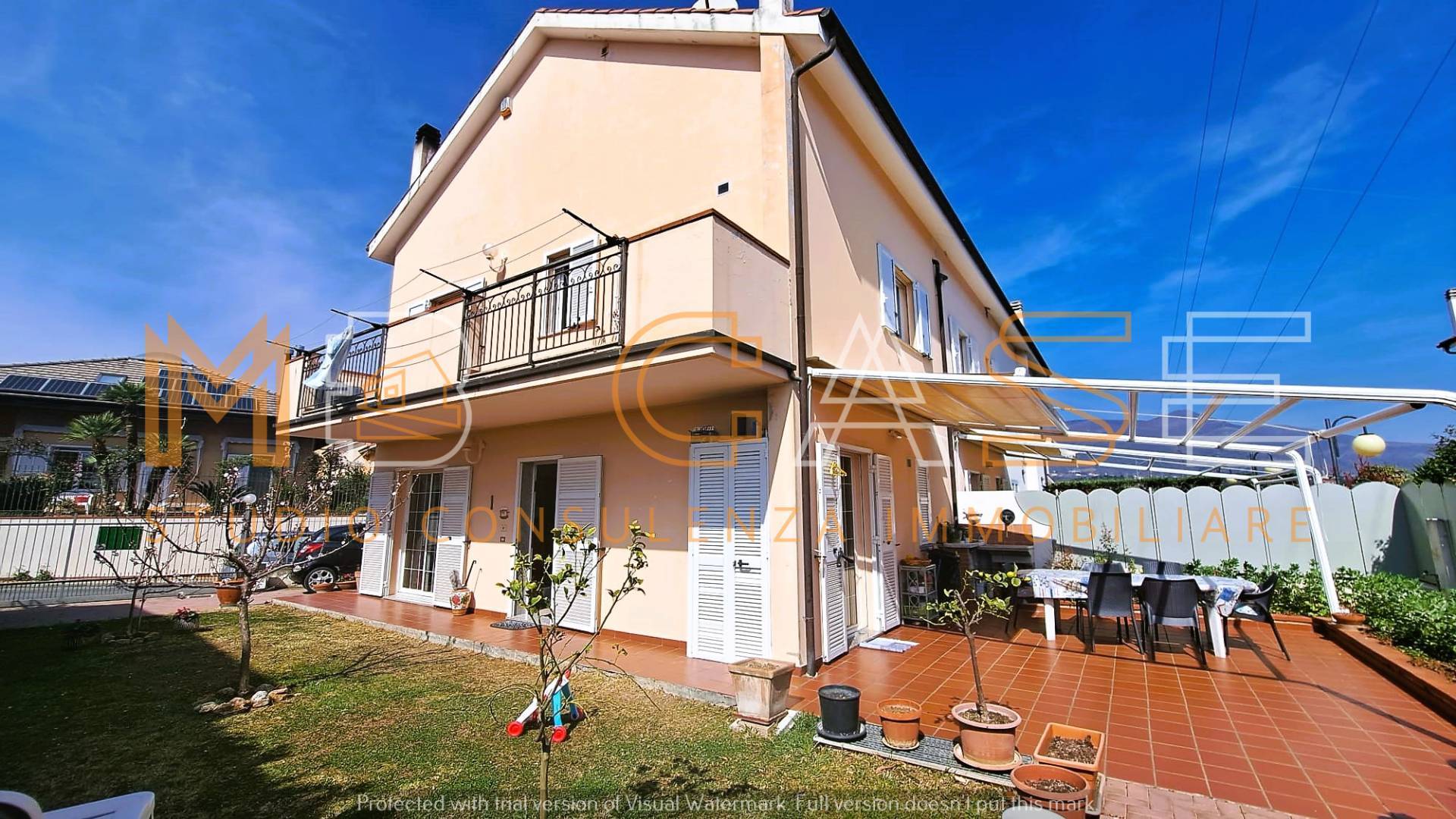 Villa in vendita a Albenga - Zona: Campochiesa