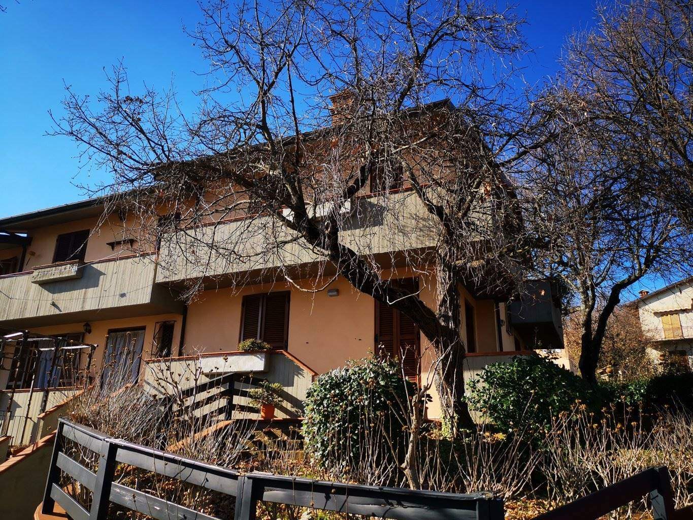Villa Bifamiliare in Vendita a Torrita di Siena