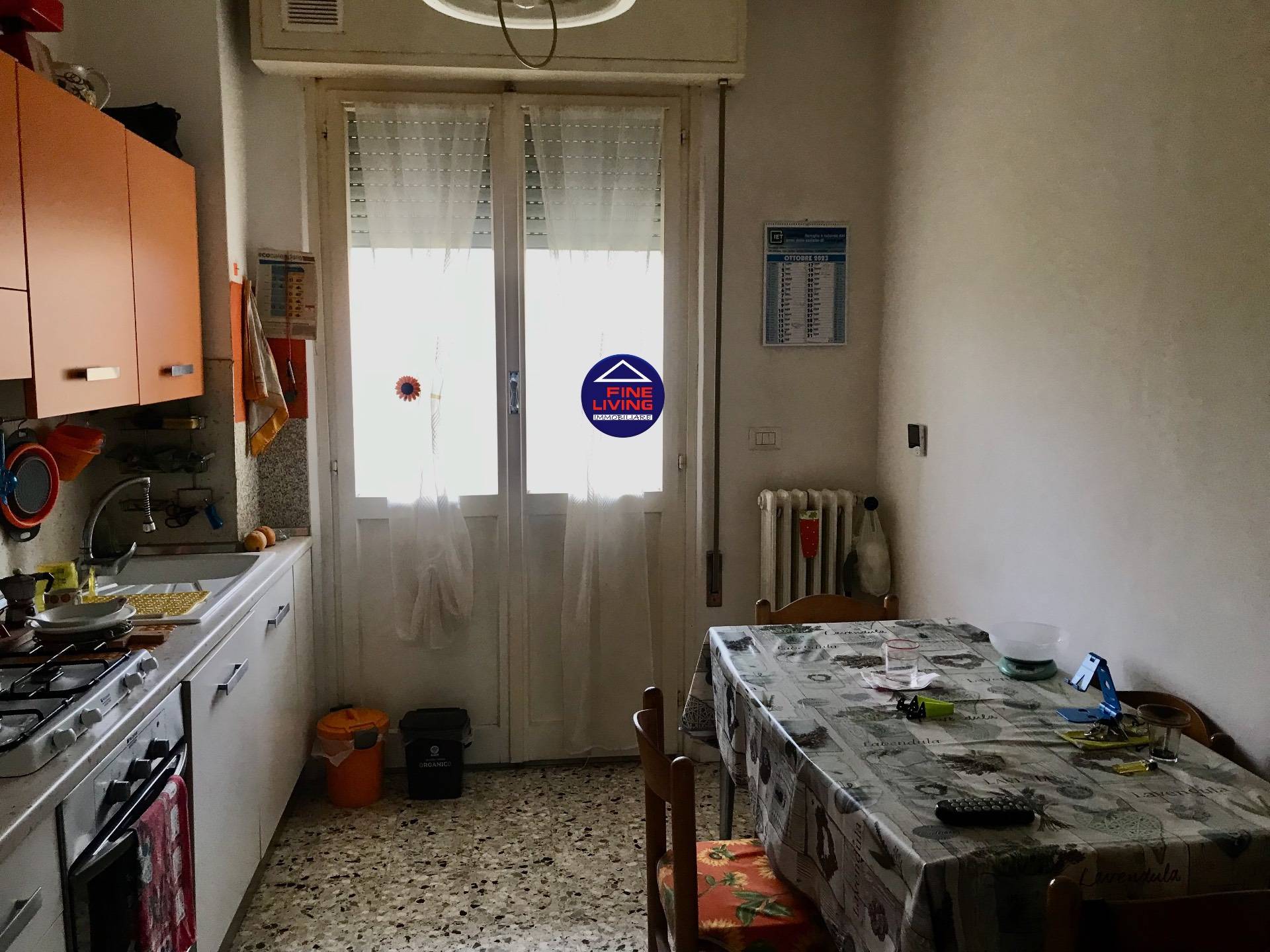 Appartamento in vendita a Fano, 7 locali, prezzo € 225.000 | PortaleAgenzieImmobiliari.it
