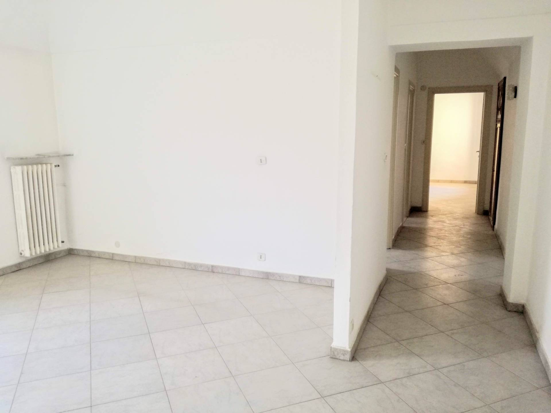 Appartamento in vendita a Casale Monferrato, 3 locali, prezzo € 45.000 | CambioCasa.it