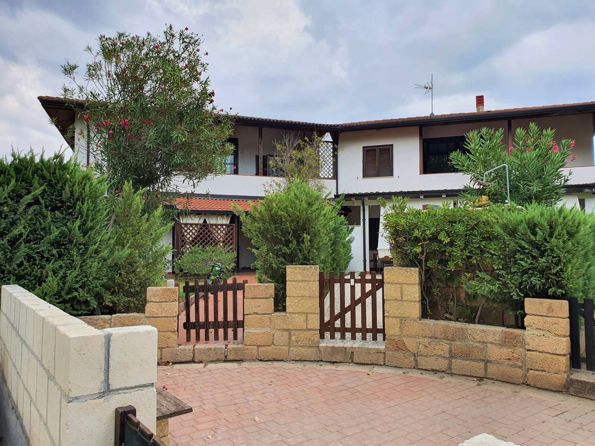 Villa a Schiera in vendita a Cutro, 3 locali, prezzo € 95.000 | CambioCasa.it