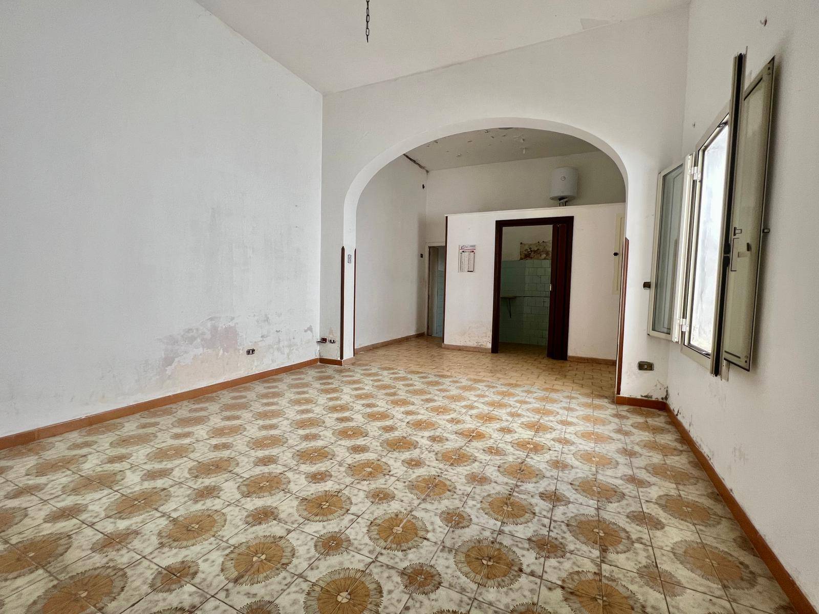 Appartamento in vendita a Lecce, 4 locali, prezzo € 85.000 | PortaleAgenzieImmobiliari.it