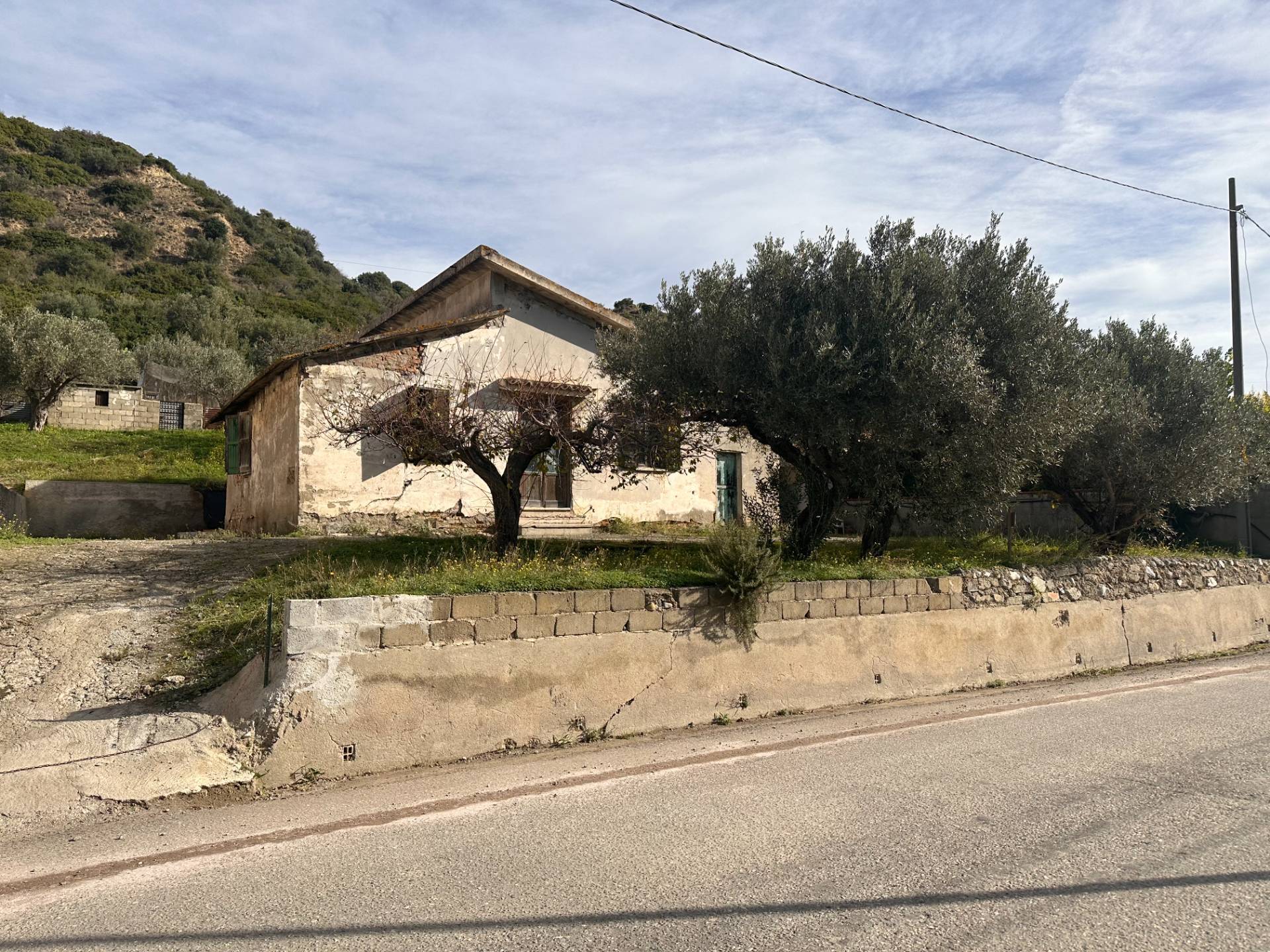 Rustico / Casale in vendita a Borgia - Zona: Vallo