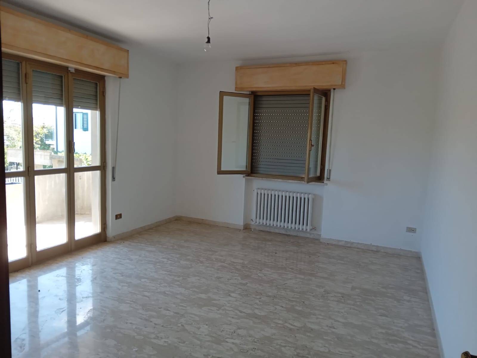 Villa in vendita a Giulianova, 6 locali, prezzo € 220.000 | PortaleAgenzieImmobiliari.it