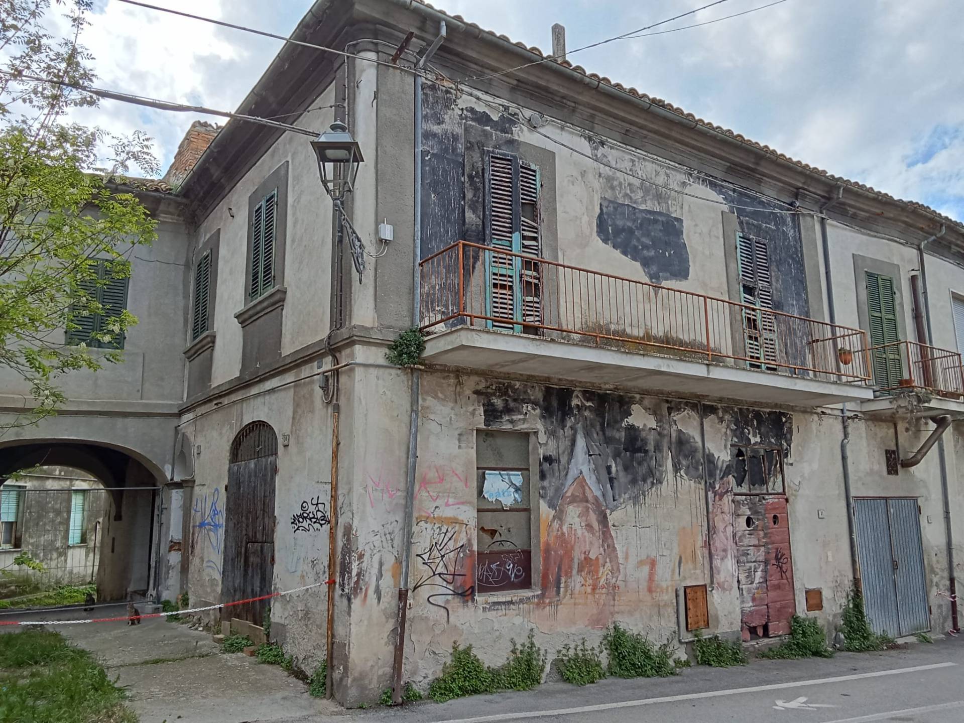 Appartamento in vendita a Mosciano Sant'Angelo, 5 locali, prezzo € 80.000 | PortaleAgenzieImmobiliari.it