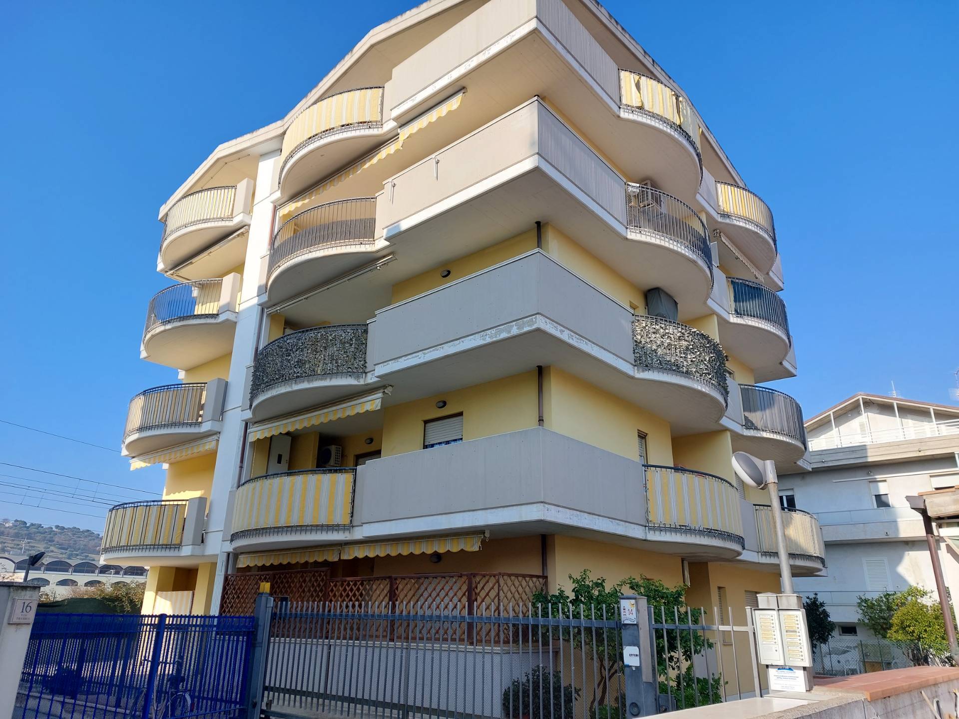Appartamento in vendita a Alba Adriatica, 3 locali, prezzo € 130.000 | PortaleAgenzieImmobiliari.it