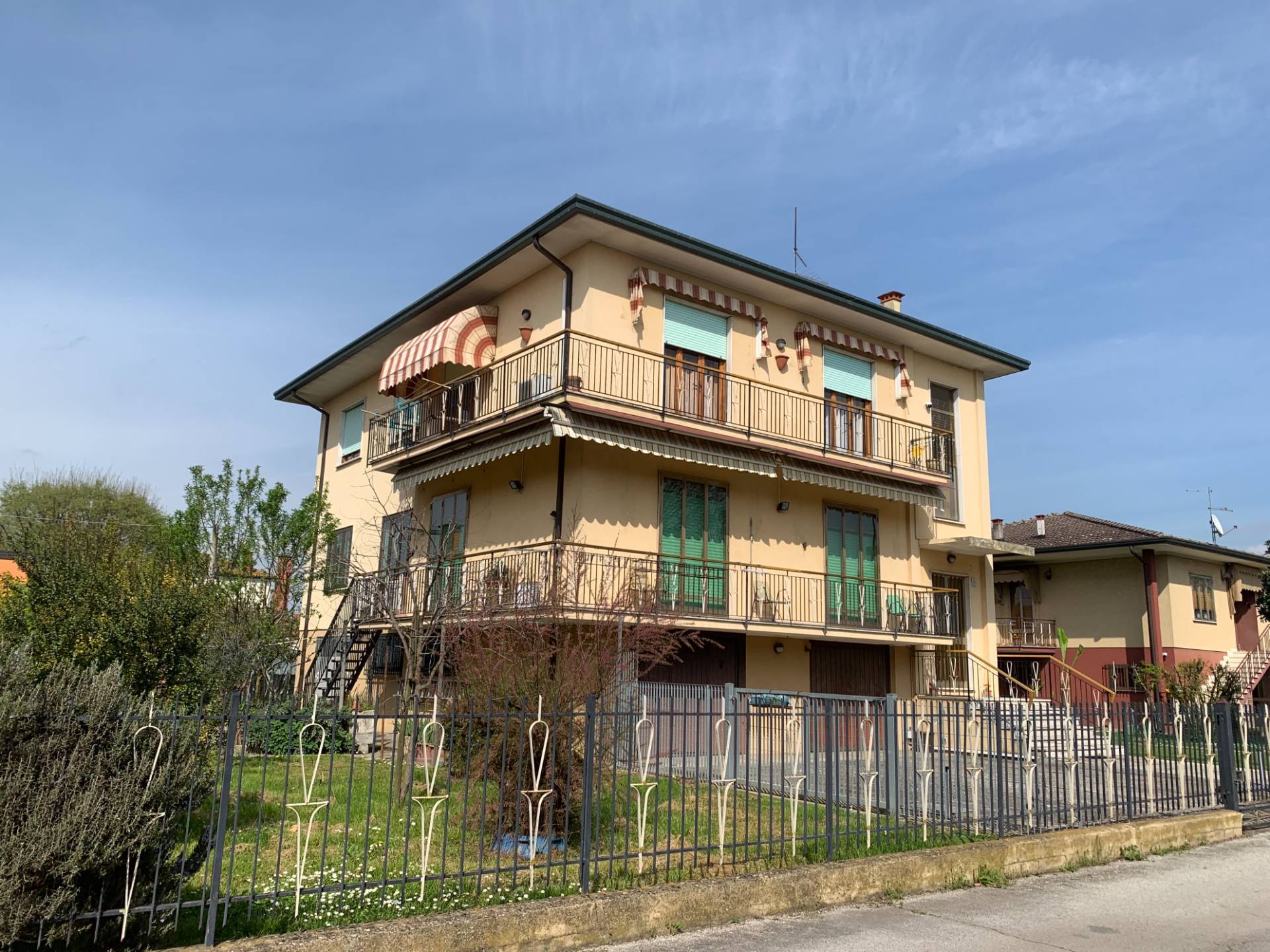 Appartamento in vendita a Campiglia dei Berici, 4 locali, prezzo € 120.000 | PortaleAgenzieImmobiliari.it
