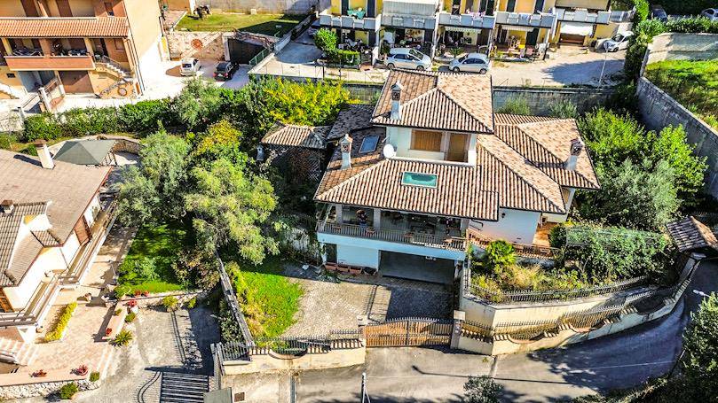 Villa in vendita a Collepardo, 2 locali, prezzo € 189.000 | PortaleAgenzieImmobiliari.it