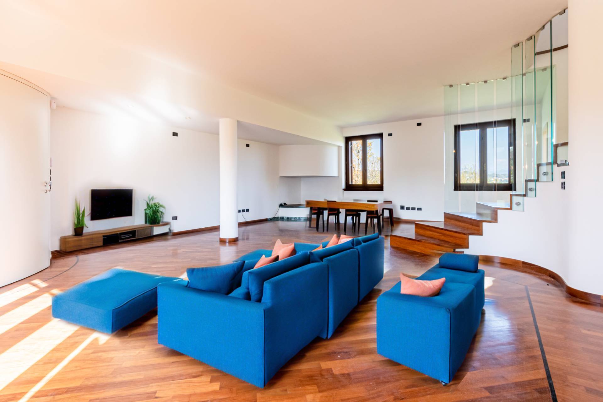 Appartamento in vendita a Desenzano del Garda, 4 locali, prezzo € 695.000 | PortaleAgenzieImmobiliari.it