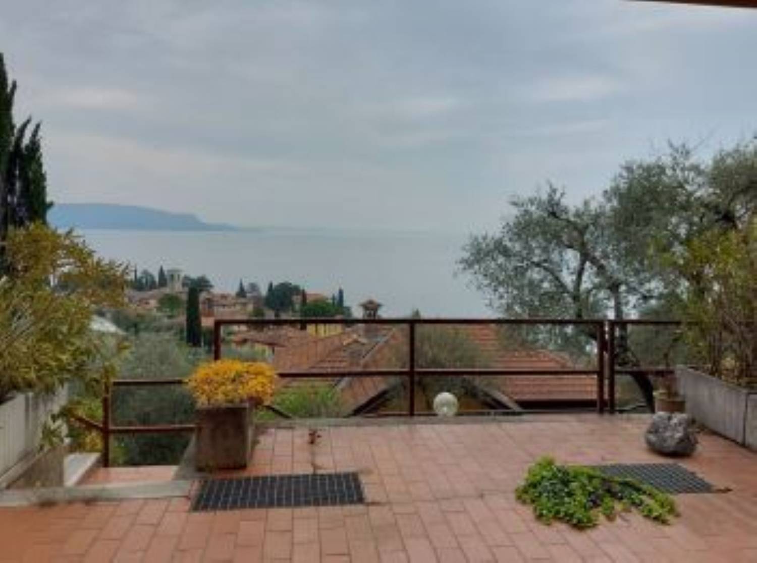 Appartamento in vendita a Gardone Riviera, 3 locali, prezzo € 232.500 | PortaleAgenzieImmobiliari.it